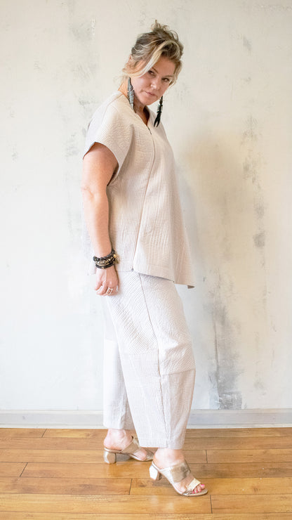 Textured Sleeveless Jacket