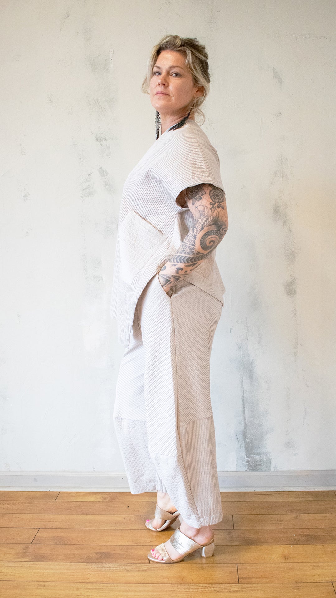 Textured Sleeveless Jacket