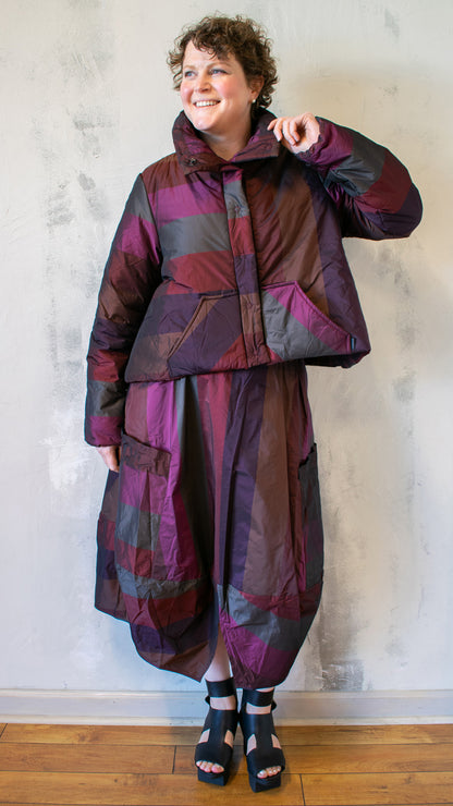 Stripe Puffer Jacket in Dark Scarlet