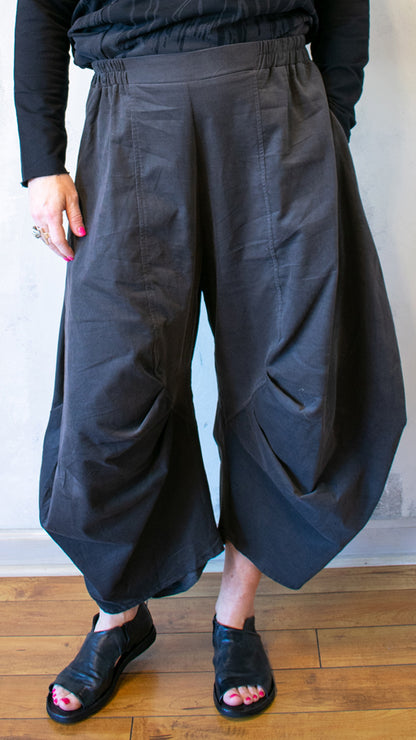 Tuck Lantern Cord Pant (Multiple Colors)