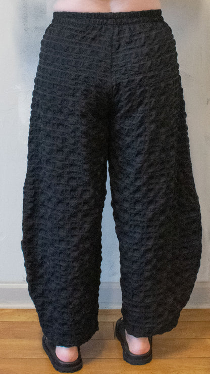 Pucker Pant