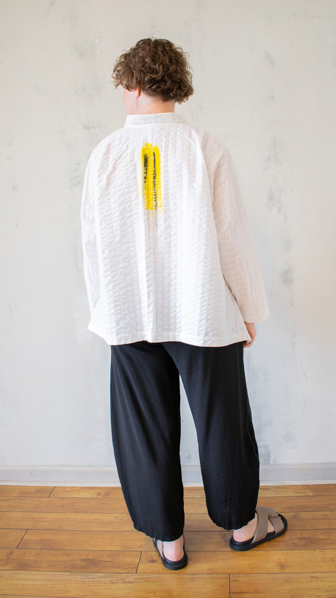 Mandarin Swing Button Down – Yellow Abstract