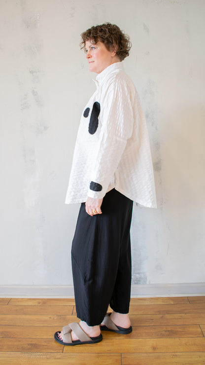 Circular Button Down – Black & White Abstract