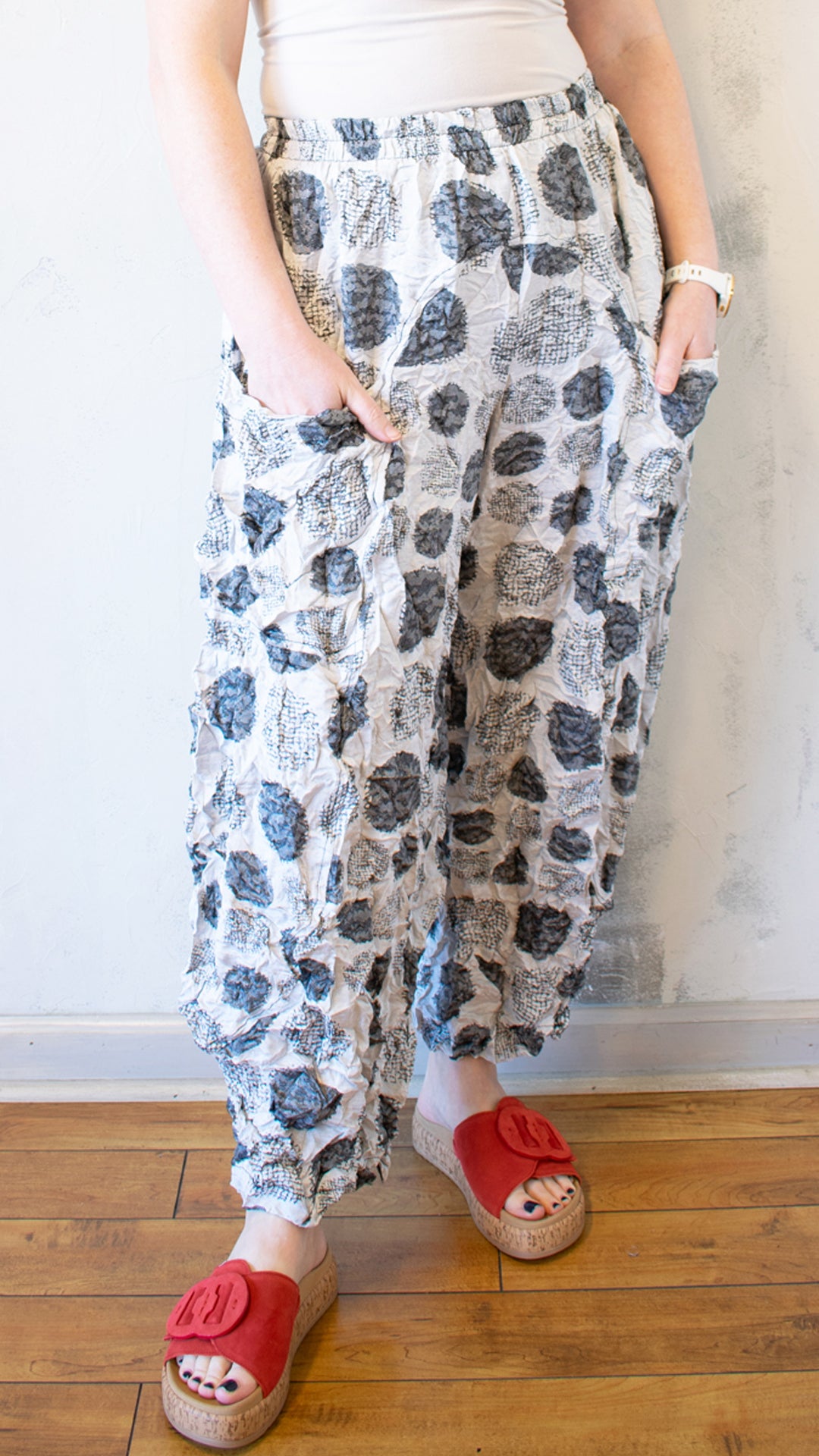 Crinkle Barrel Pant in Dots