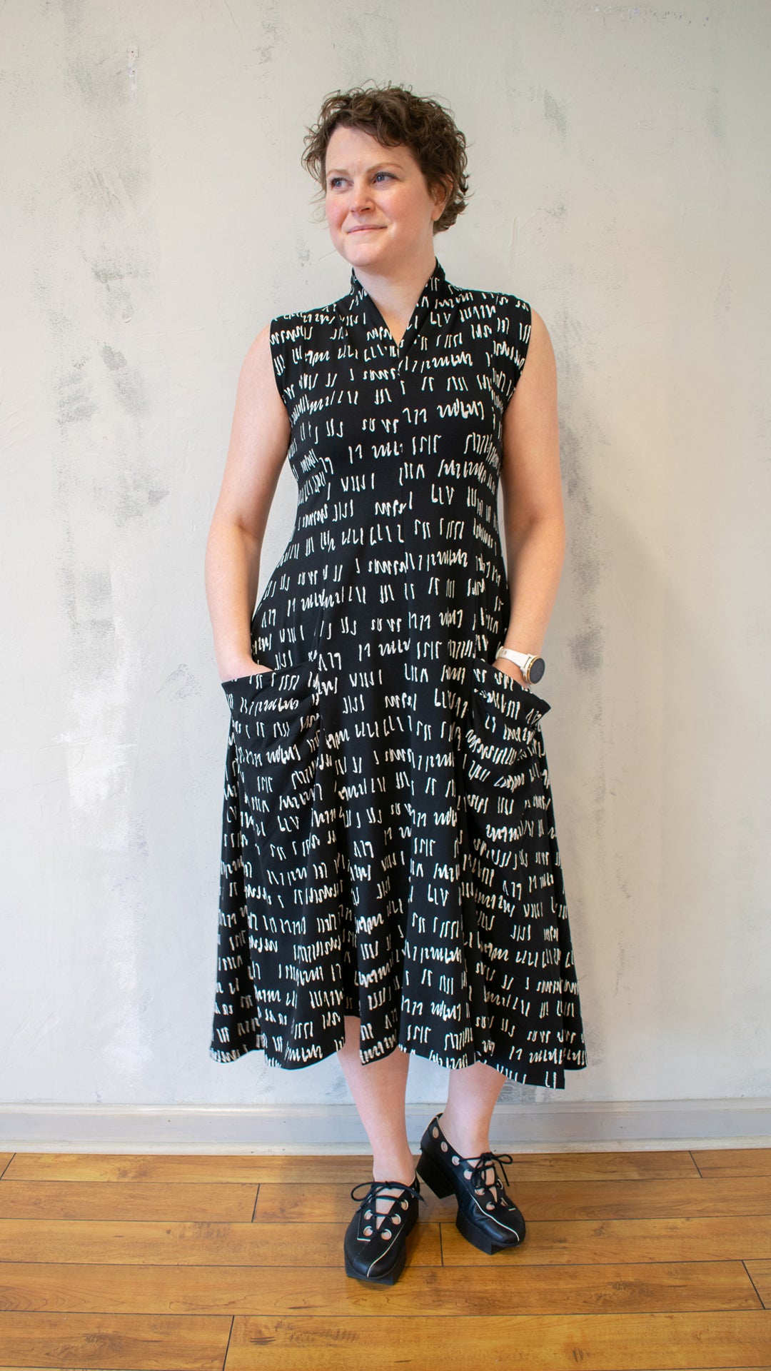 Sunday Stroll Dress in Black Print