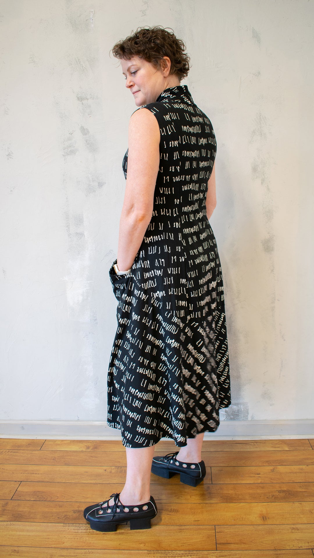 Sunday Stroll Dress in Black Print