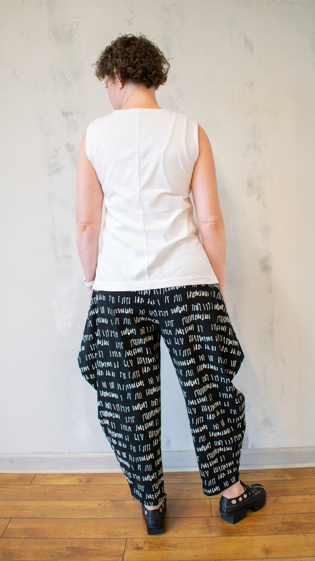 Vented Hem Tank (Multiple Colors)