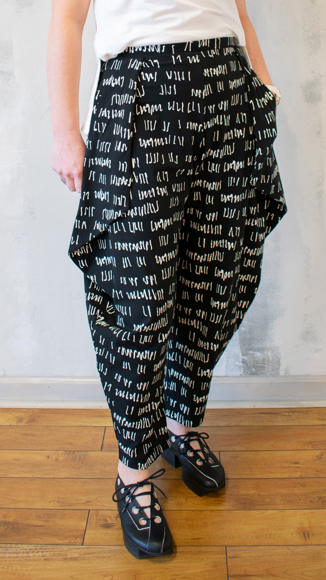 Gaia Pant in Black Print