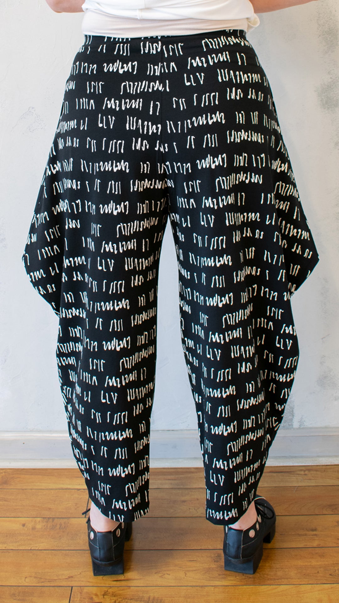 Gaia Pant in Black Print