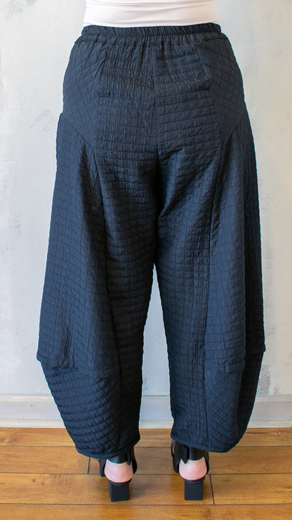 Magical Pant in Black