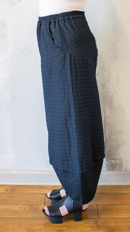 Magical Pant in Black