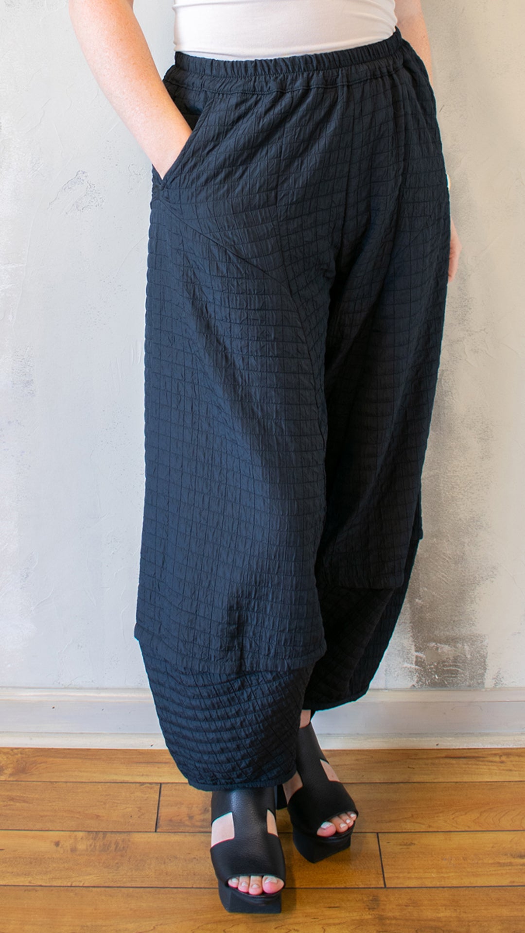 Magical Pant in Black
