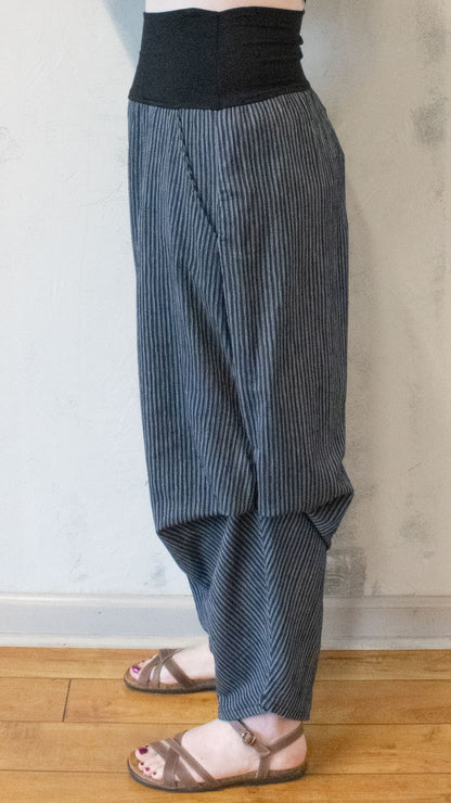 Sava Pant in Midnight