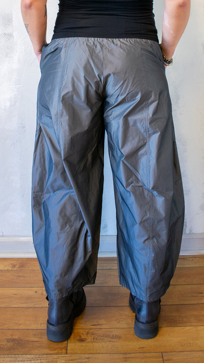 Basti Taffeta Pant in Silver