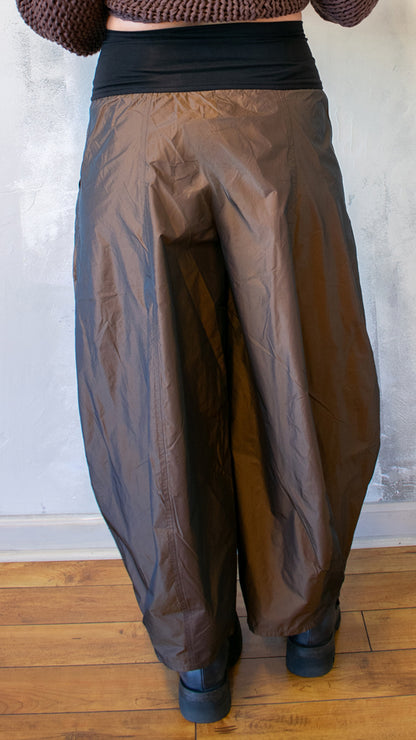 Basti Taffeta Pant in Bronze