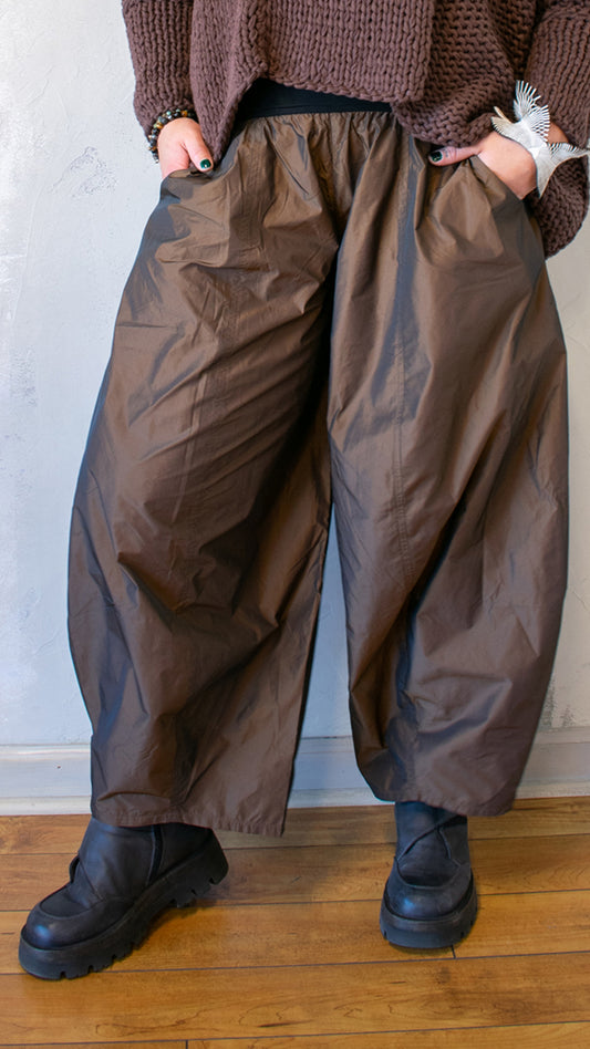 Basti Taffeta Pant in Bronze