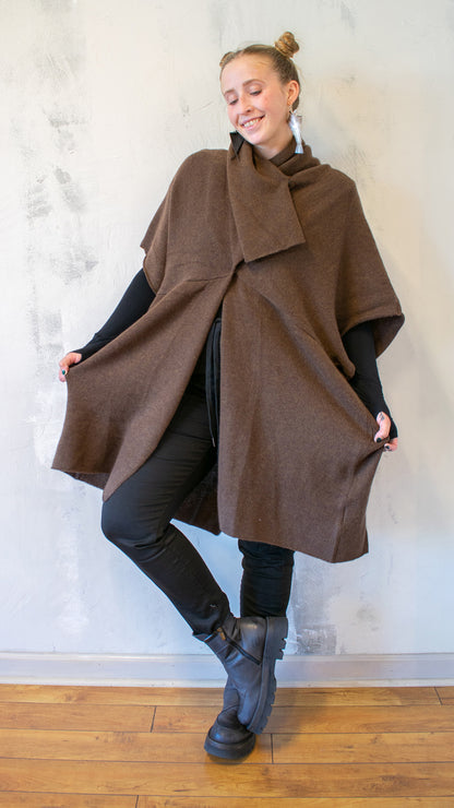 Cocoon Cardigan in Wood