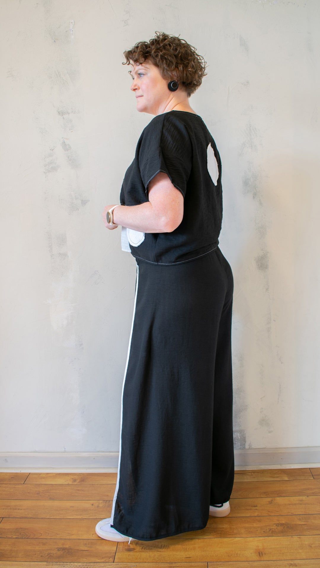 Circle Applique Linen Pullover
