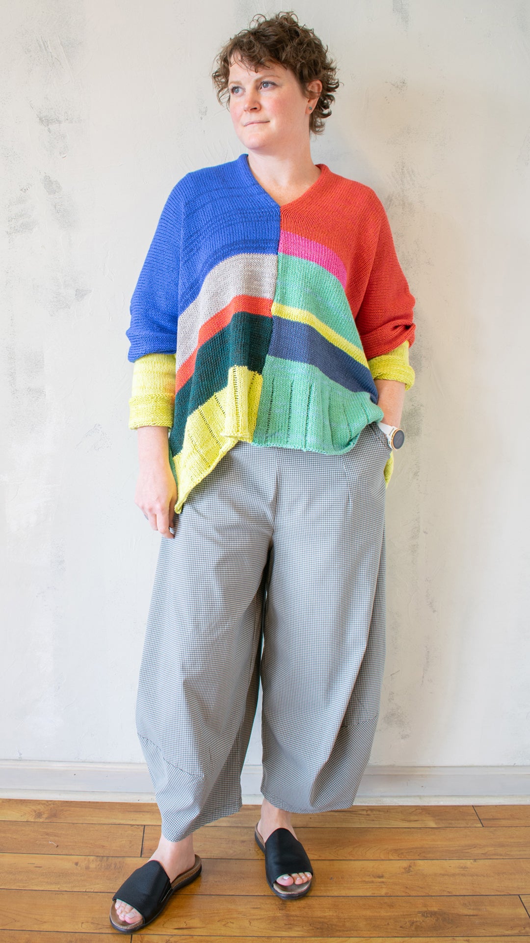 Deep V Pullover in Bright