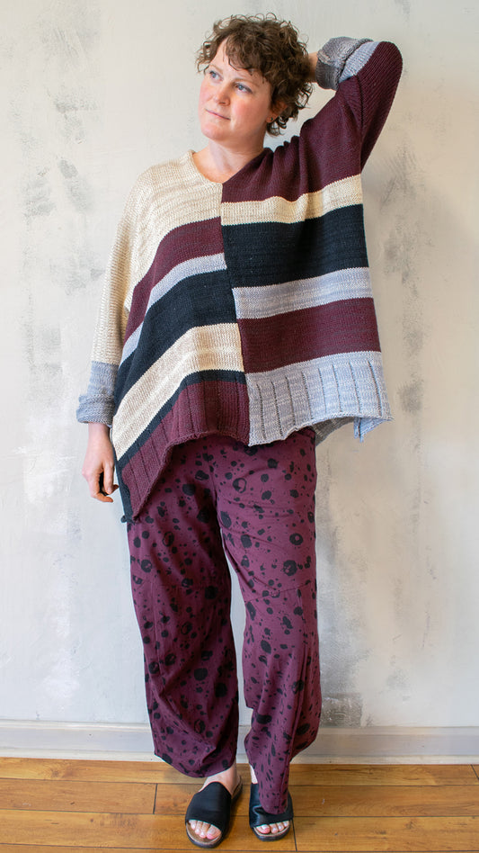 Deep V Pullover in Neutral Multi