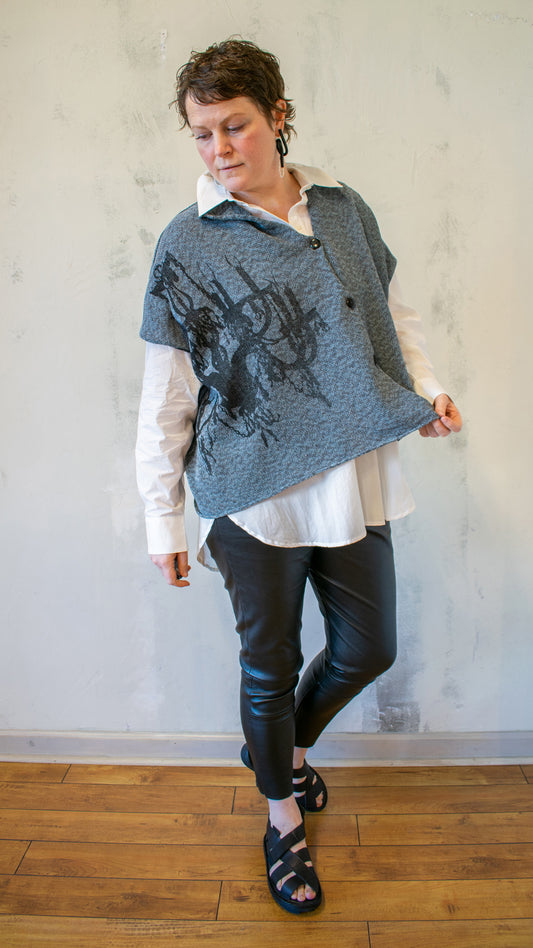 V-Cardy in Chandelier Blue