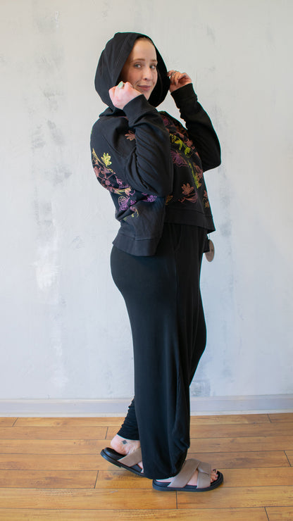 Hoodie in Black Toile