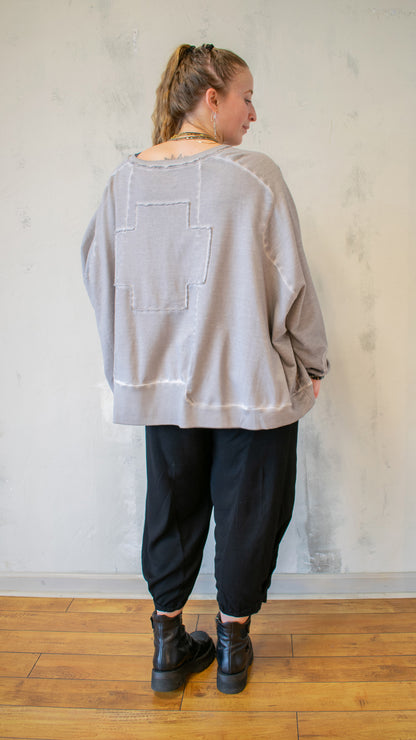 Wide Short Sweatshirt in Cement