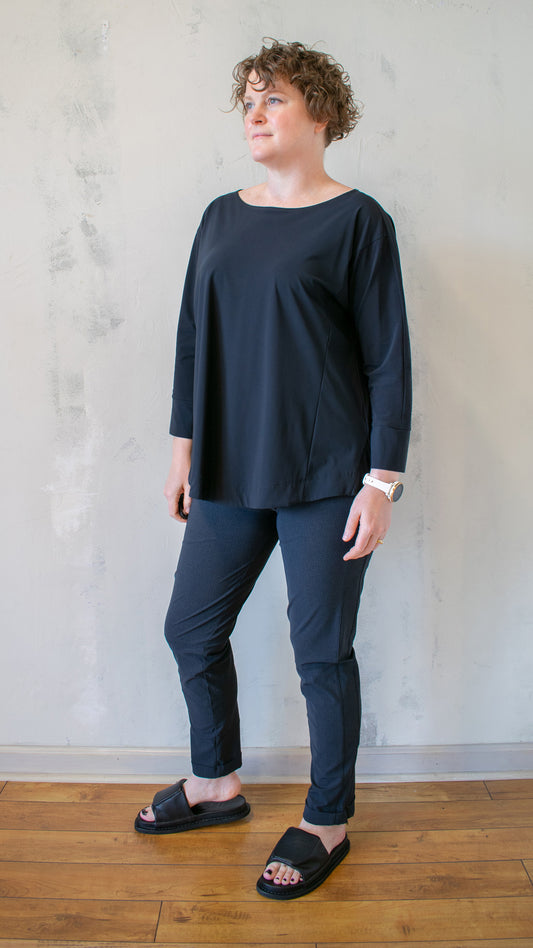 Scallop Top in Black