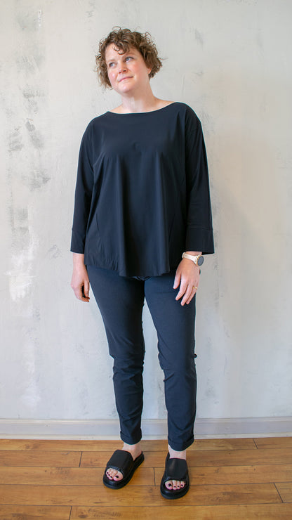 Scallop Top in Black