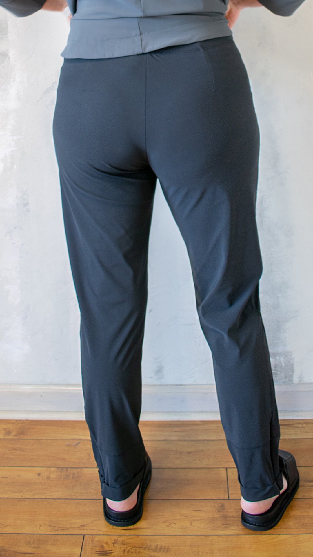 Anthem Pant in Obsidian