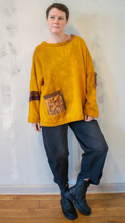 Beautiful Stories Sweatshirt in Warmth