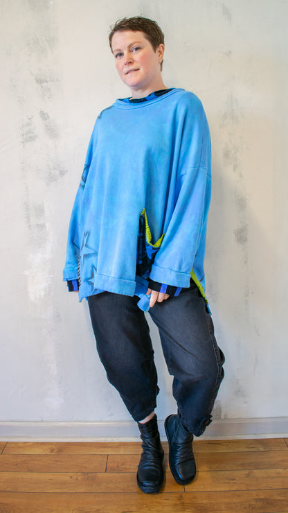 Beautiful Stories Sweatshirt in Topaz