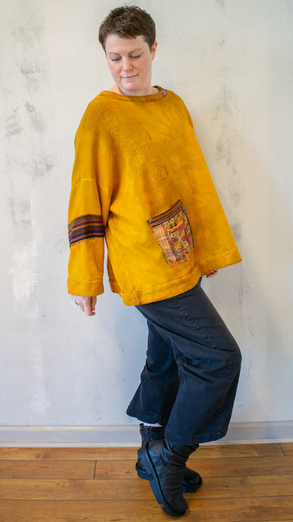 Beautiful Stories Sweatshirt in Warmth