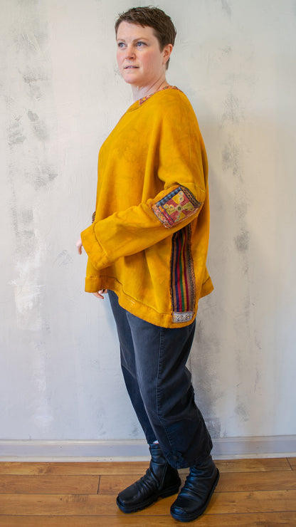 Beautiful Stories Sweatshirt in Warmth