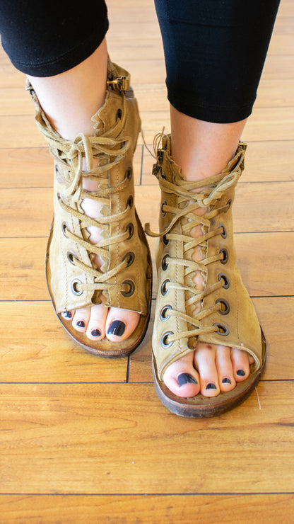 Regal Sandal (Multiple Colors)