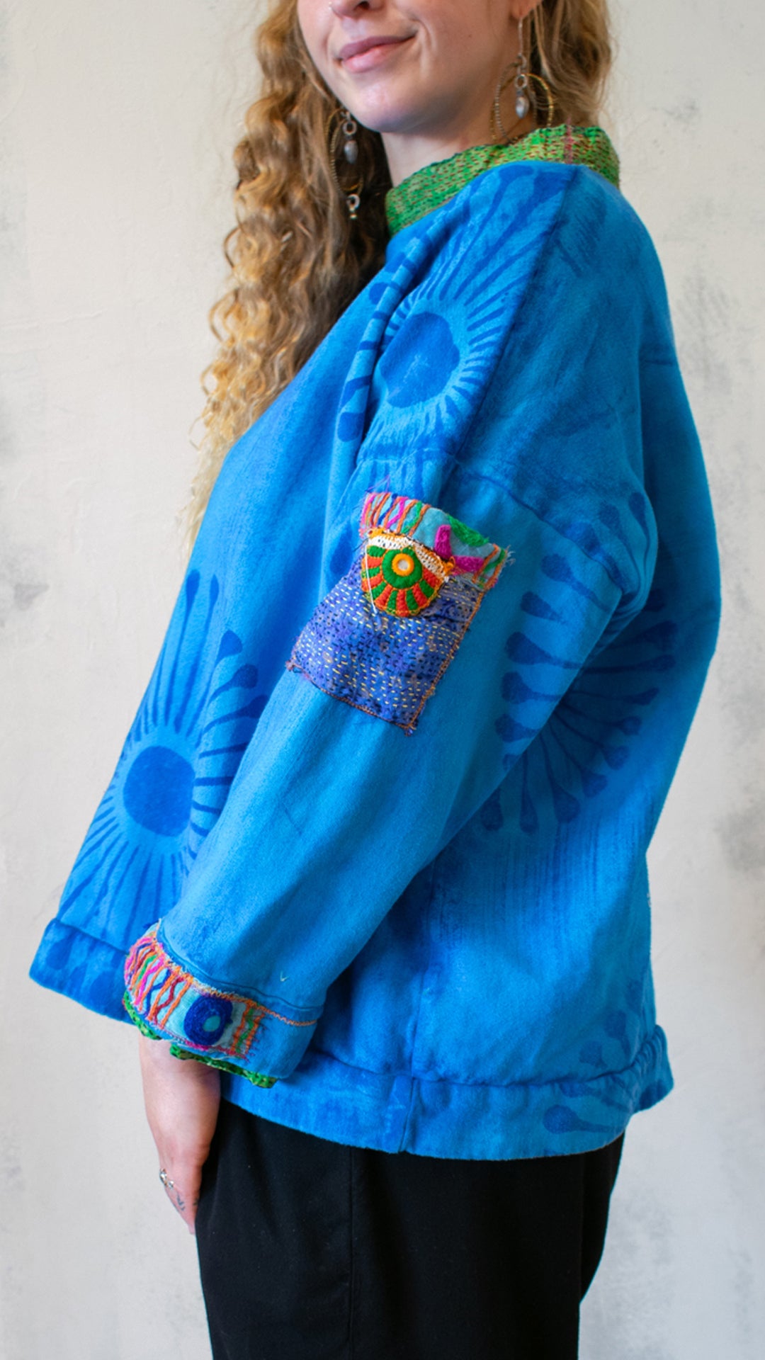 Beautiful Stones Sweatshirt in Caribbean