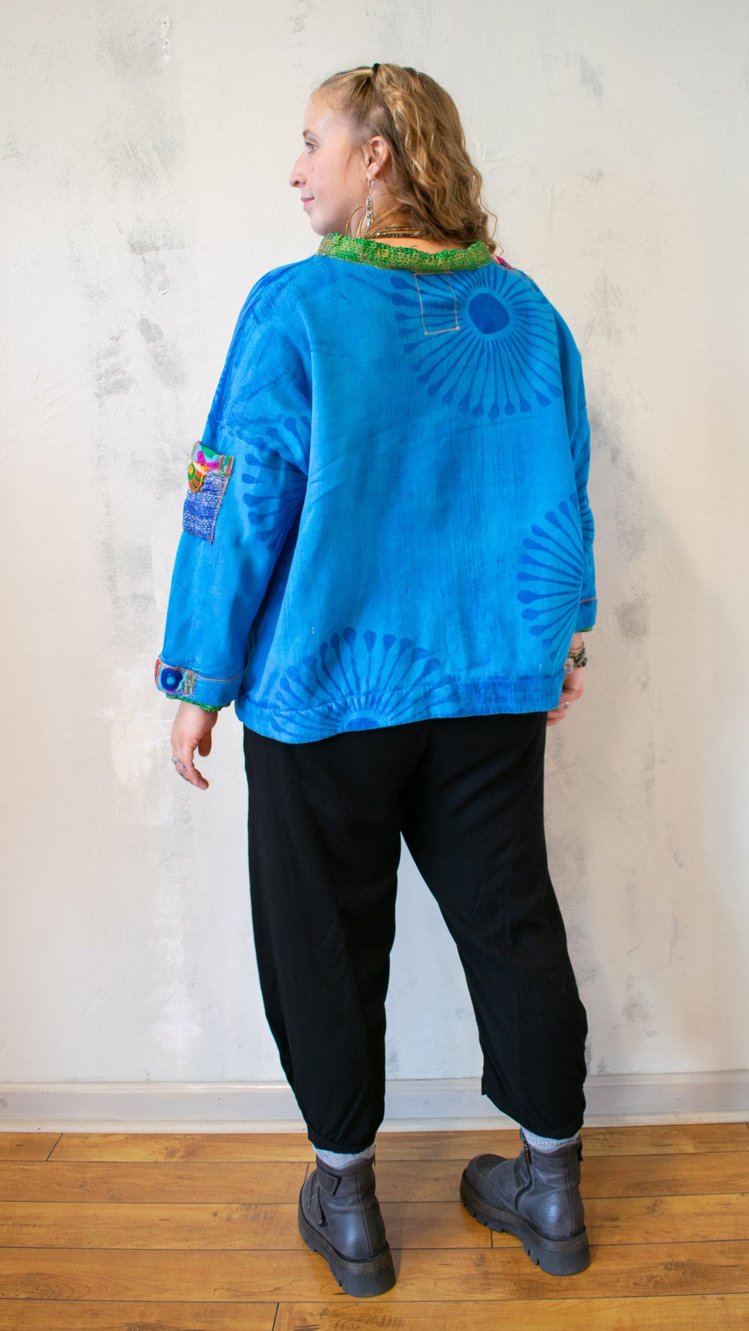 Beautiful Stones Sweatshirt in Caribbean