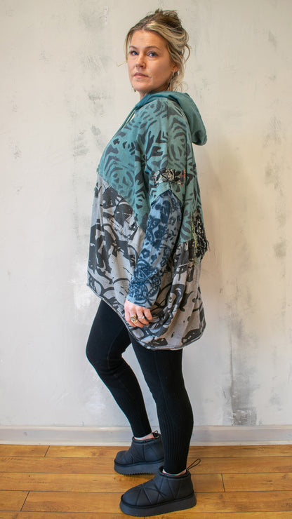 Frankie Poncho in Petrol