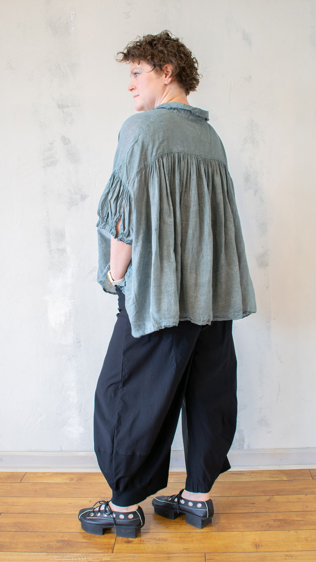 Gathered Sleeve Button Up in Seaweed Fog