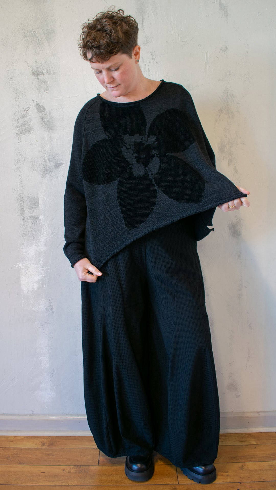 Intarsia Knit Large Poppy Pullover