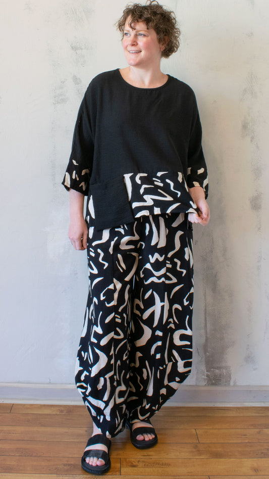 Print Hem Pullover