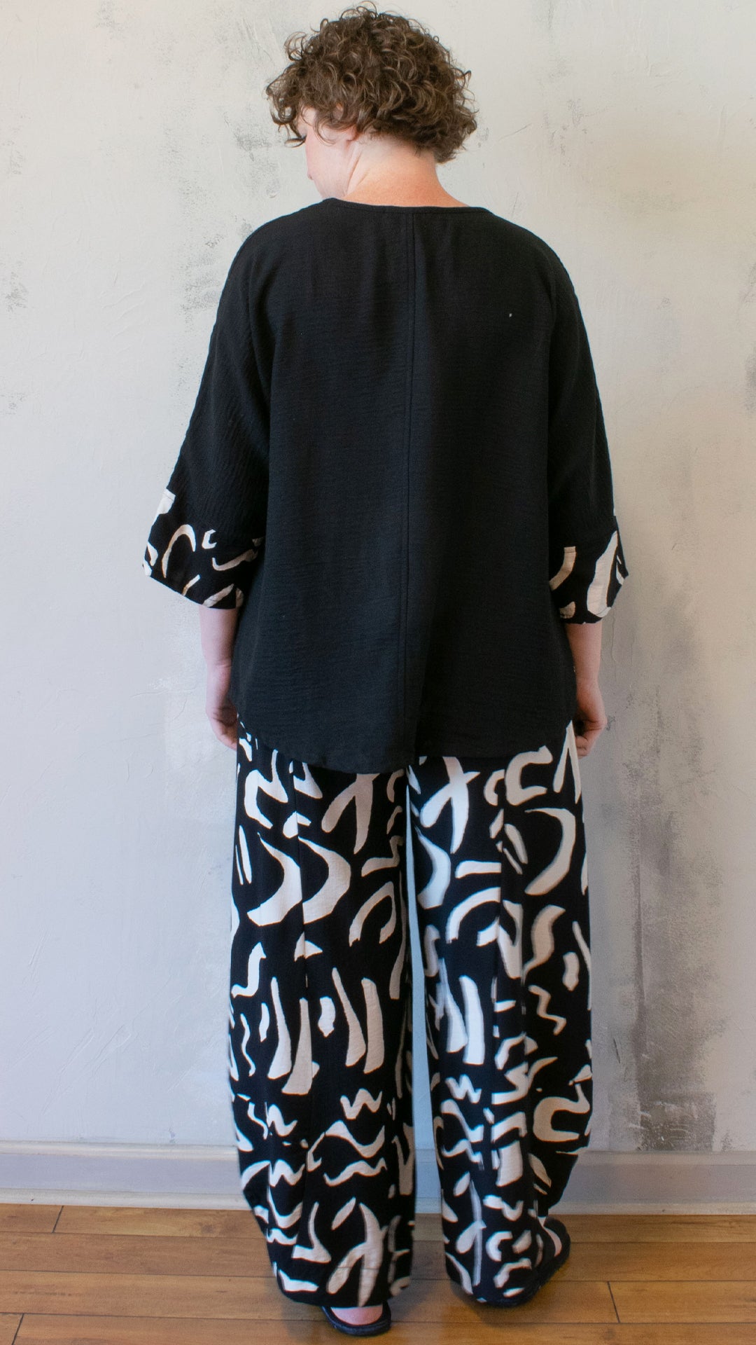 Print Hem Pullover
