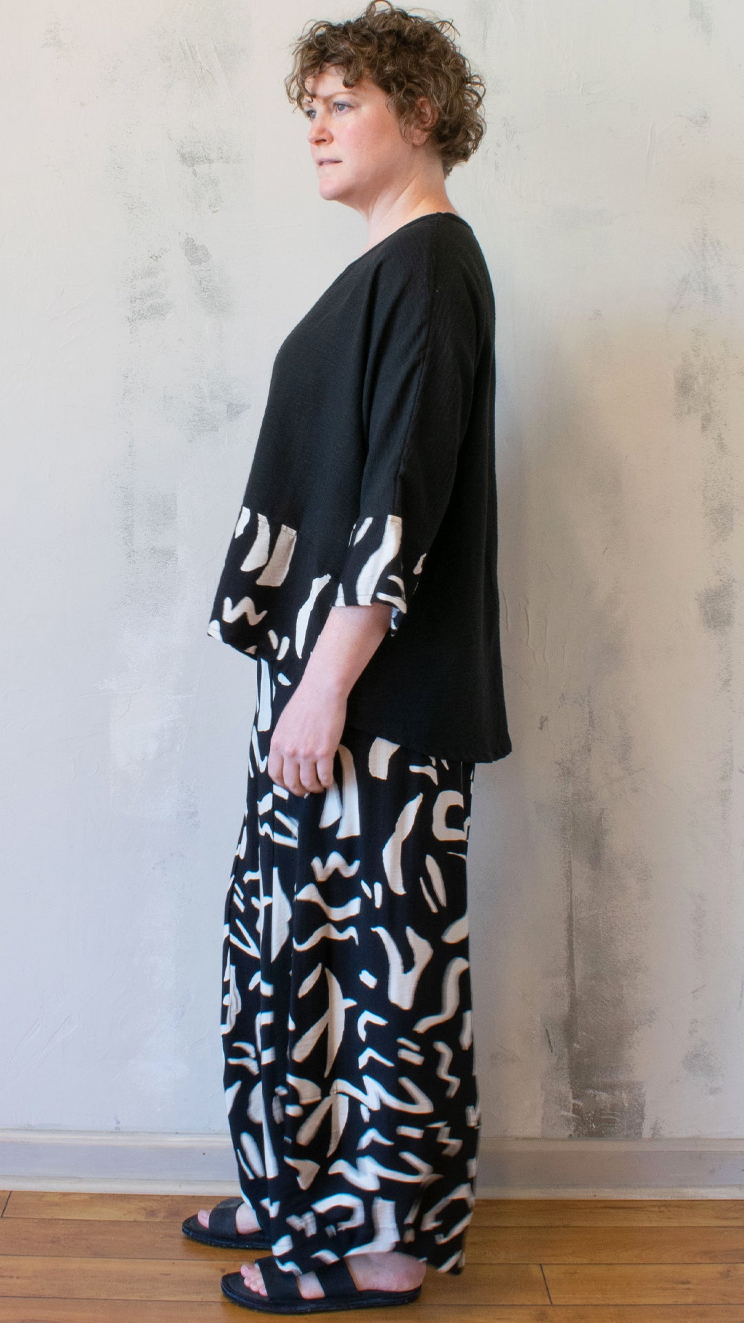 Print Hem Pullover