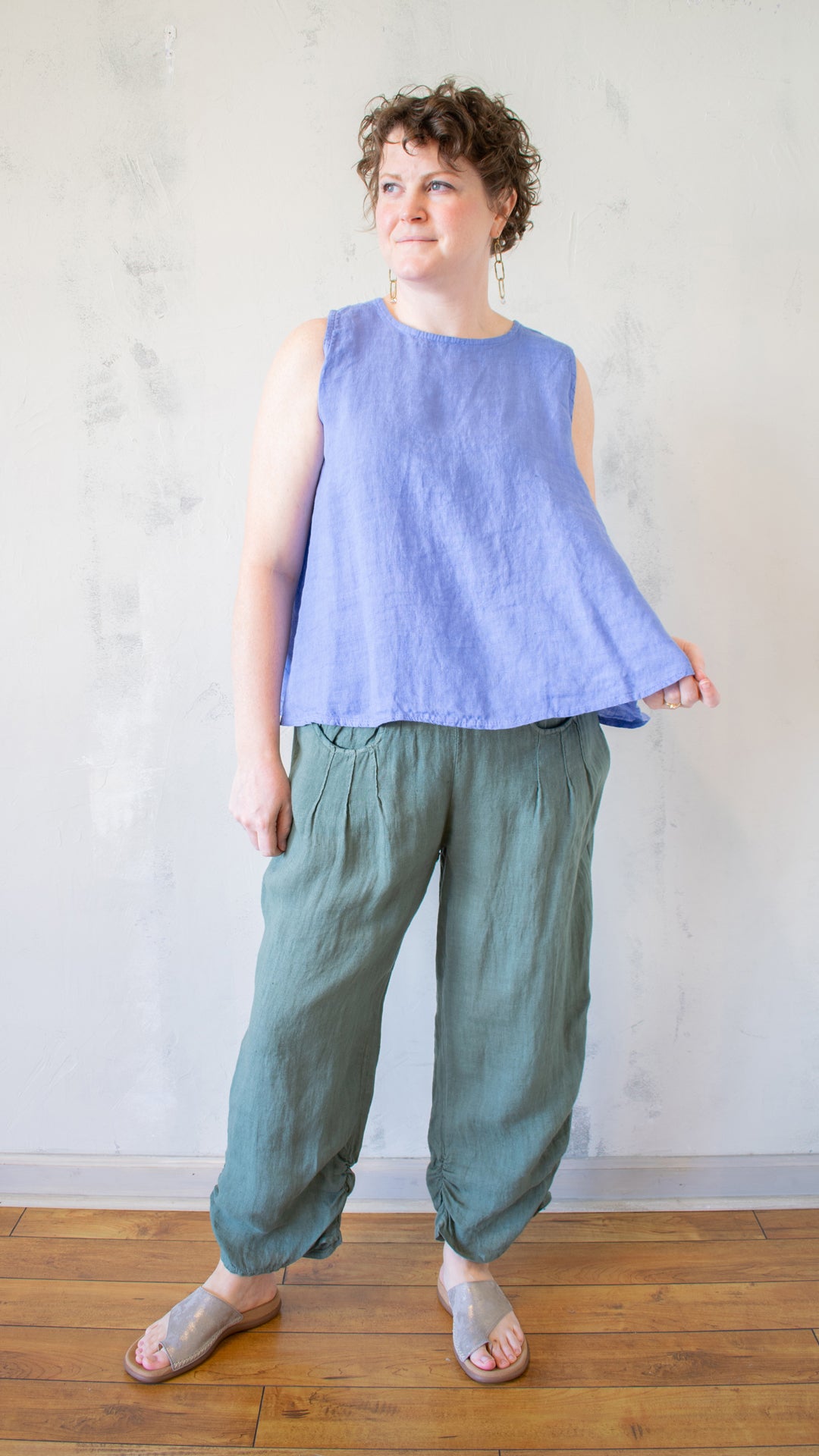 Sleeveless Back Button Top (Multiple Colors)