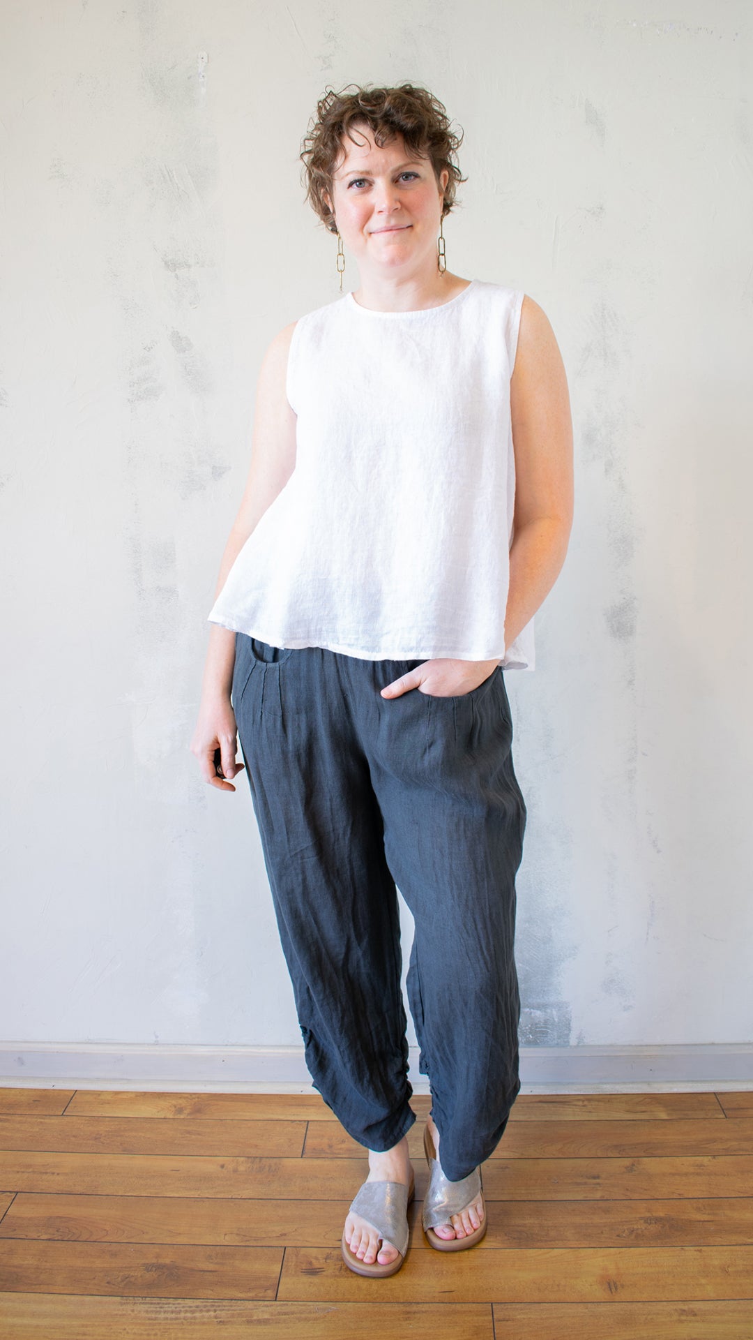 Sleeveless Back Button Top (Multiple Colors)