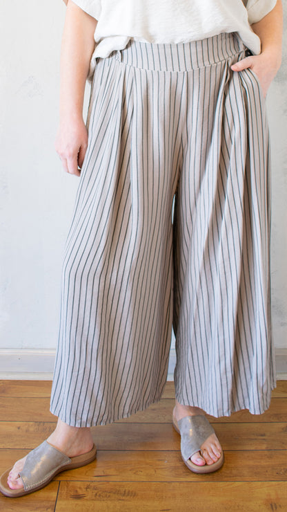 Stripe Wide Leg Pants (Multiple Colors)