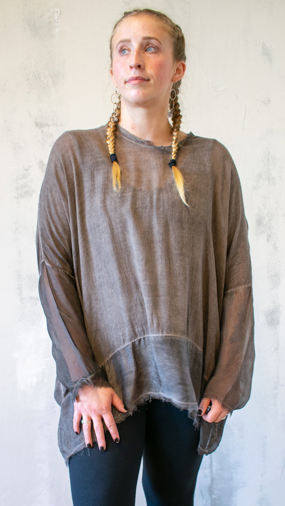 T-shirt Manic Lunga  (Multiple Colors)