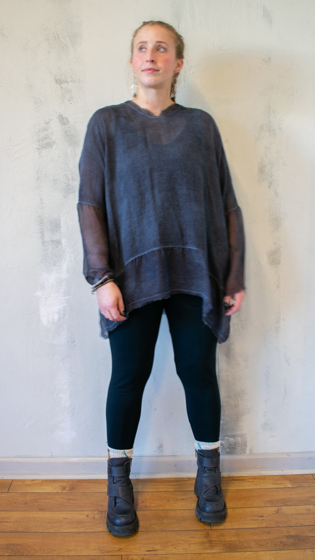 T-shirt Manic Lunga  (Multiple Colors)