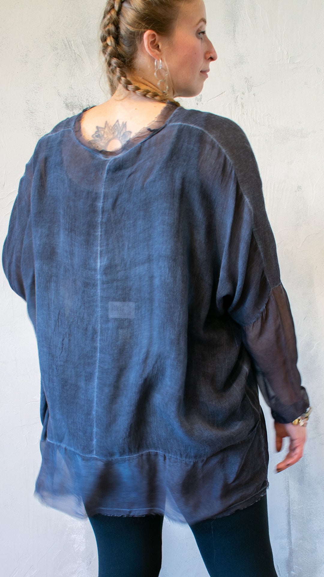 T-shirt Manic Lunga  (Multiple Colors)