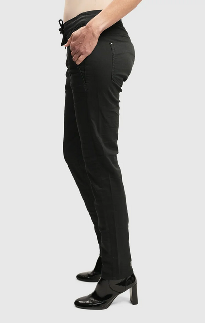 Iconic Denim in Black